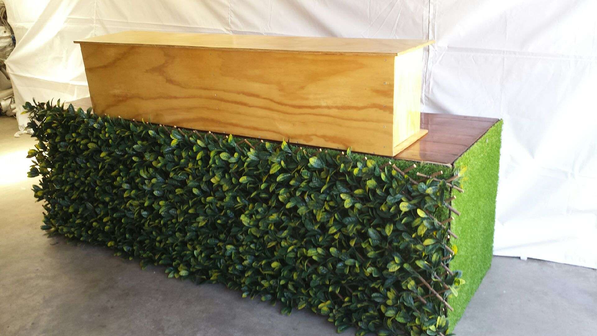 HEDGE BAR Hedge Bar Hire